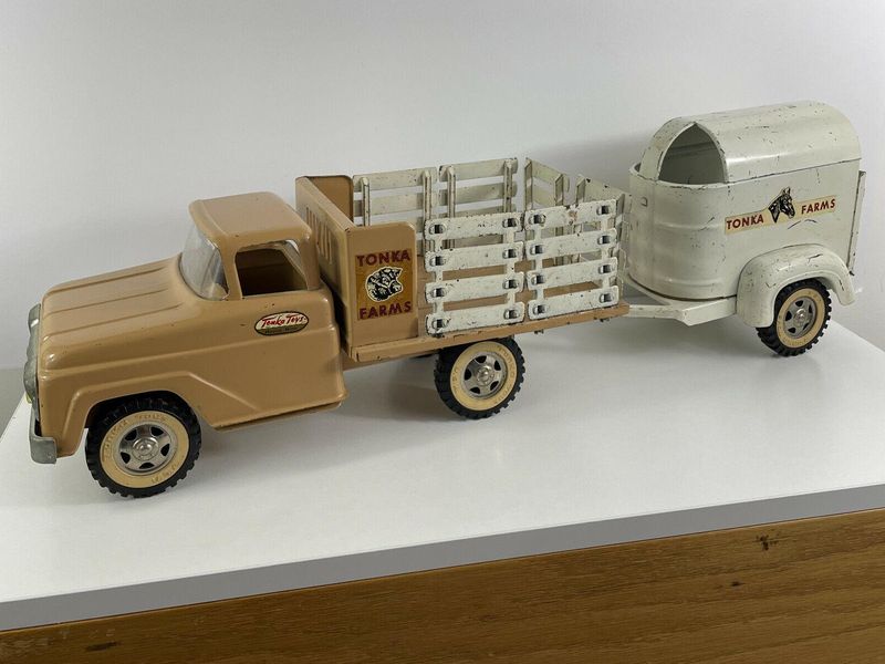 1960s Tonka Farms Stake Truck Is Worth Money