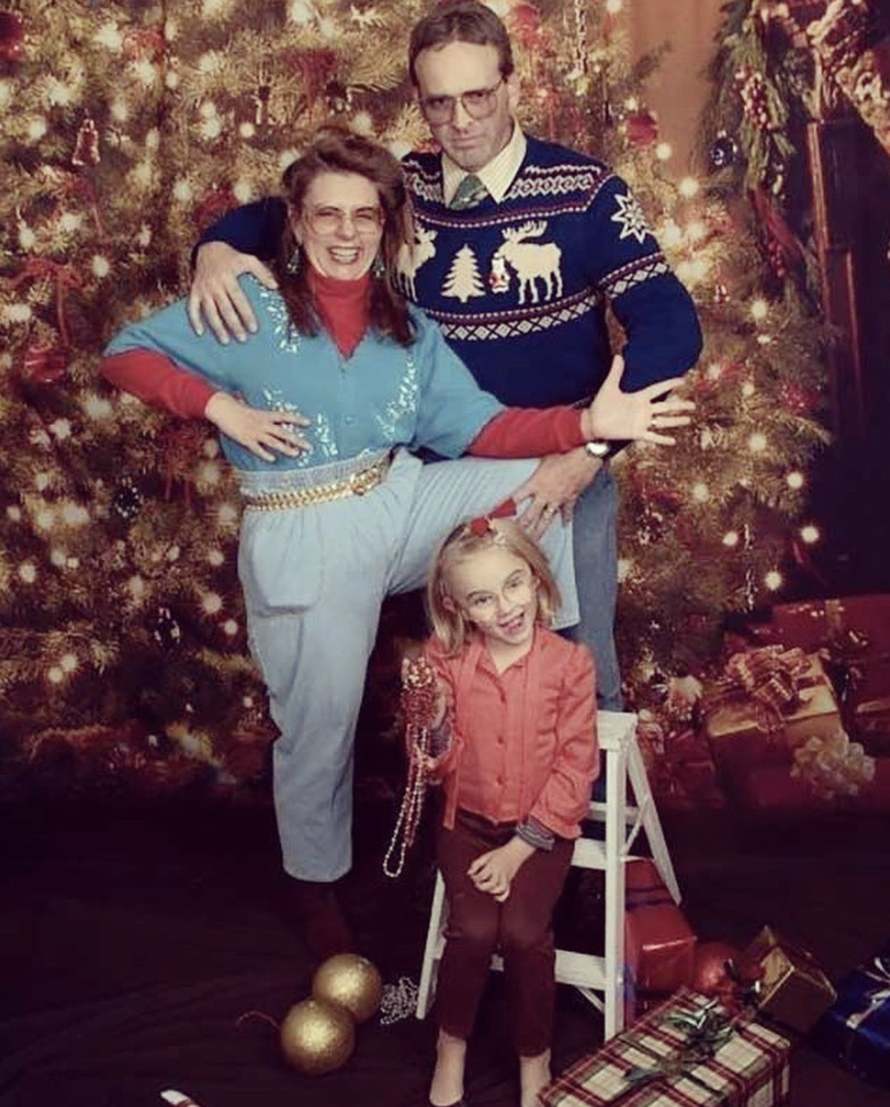 1980s family in awkard Christmas pose