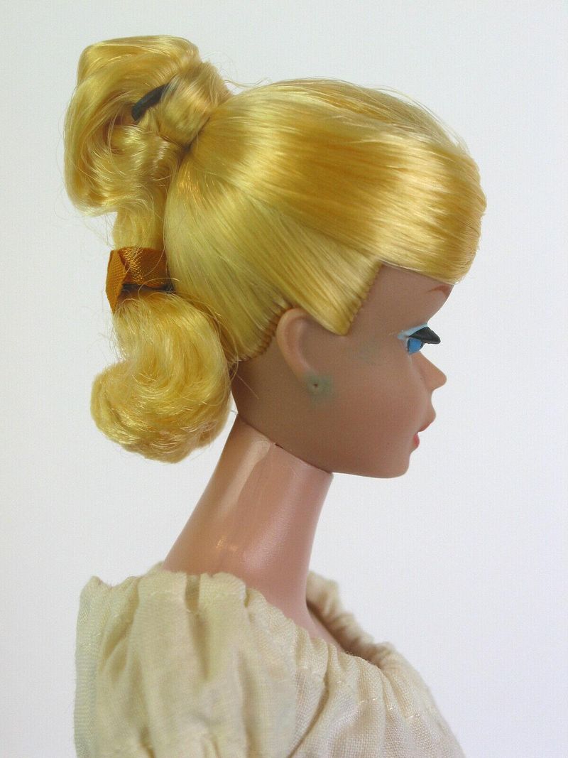 #822 Swirl Ponytail Switzerland Barbie