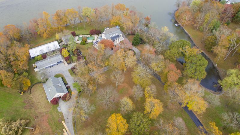 Aerial view of Reba McEntire's old house