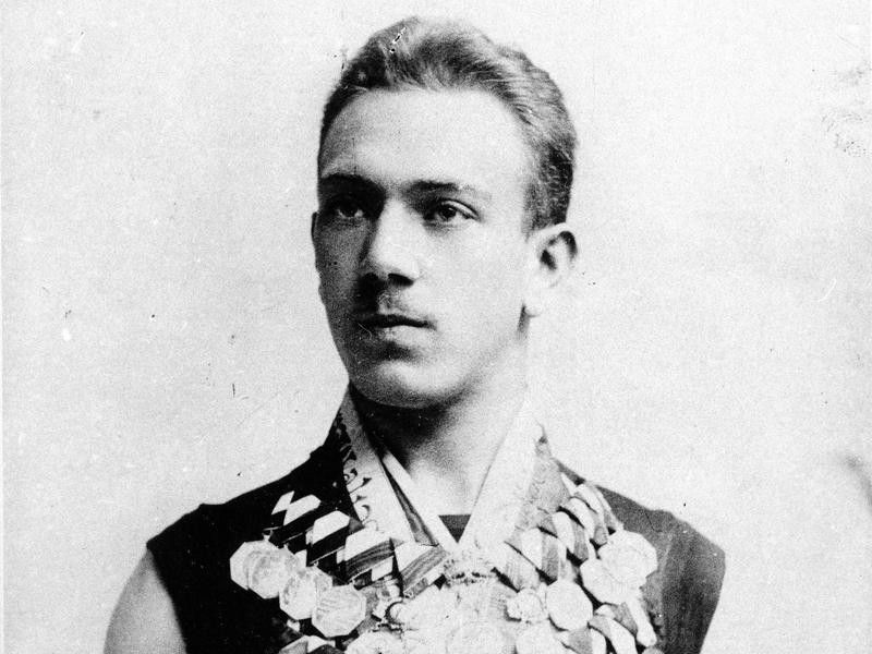 Alfred Hajos with medals in Athens