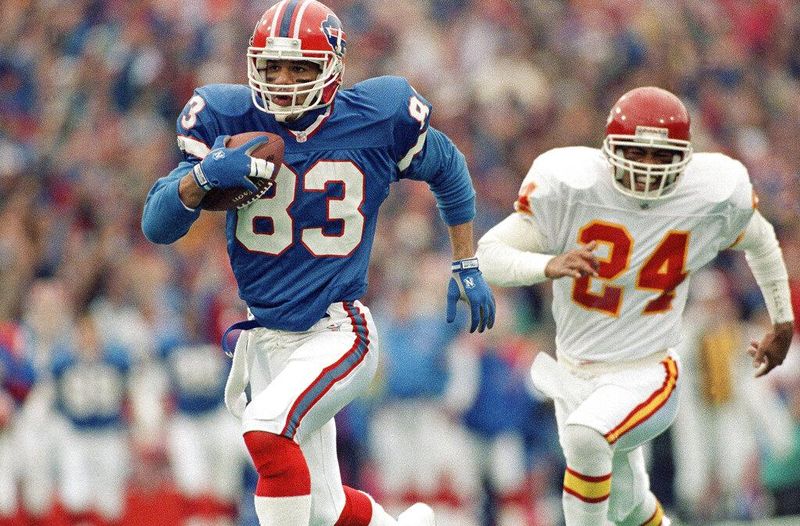 Andre Reed running with the ball after a catch