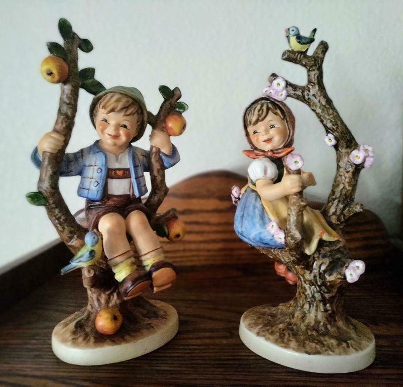 Apple Tree Boy and Apple Tree Girl Hummel figurine
