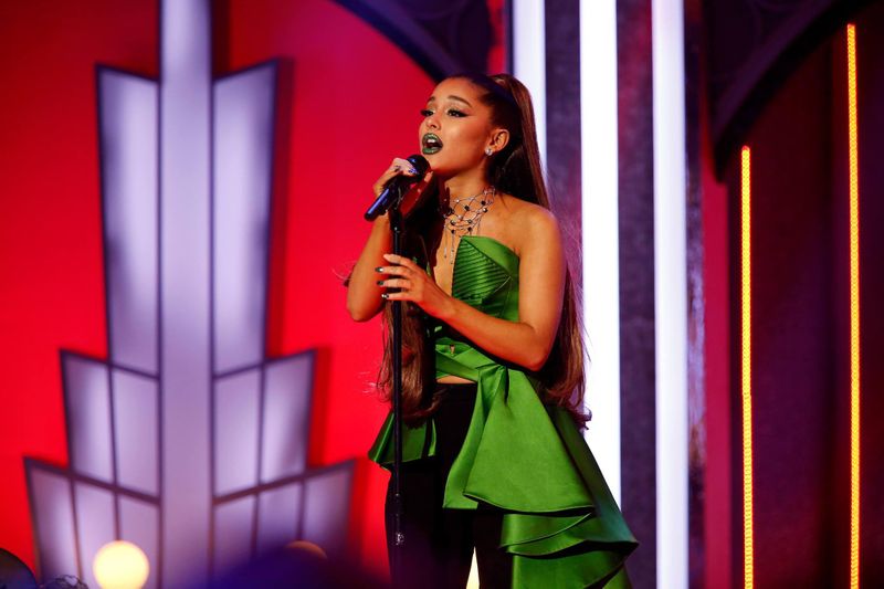 Ariana Grande sings a song from Wicked