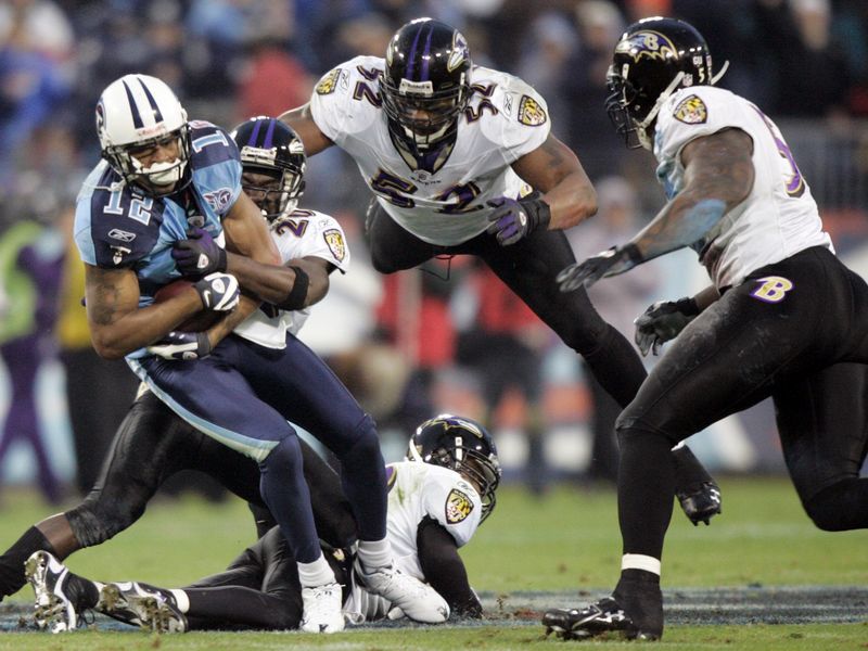 Baltimore Ravens linebacker Ray Lewis jumps in
