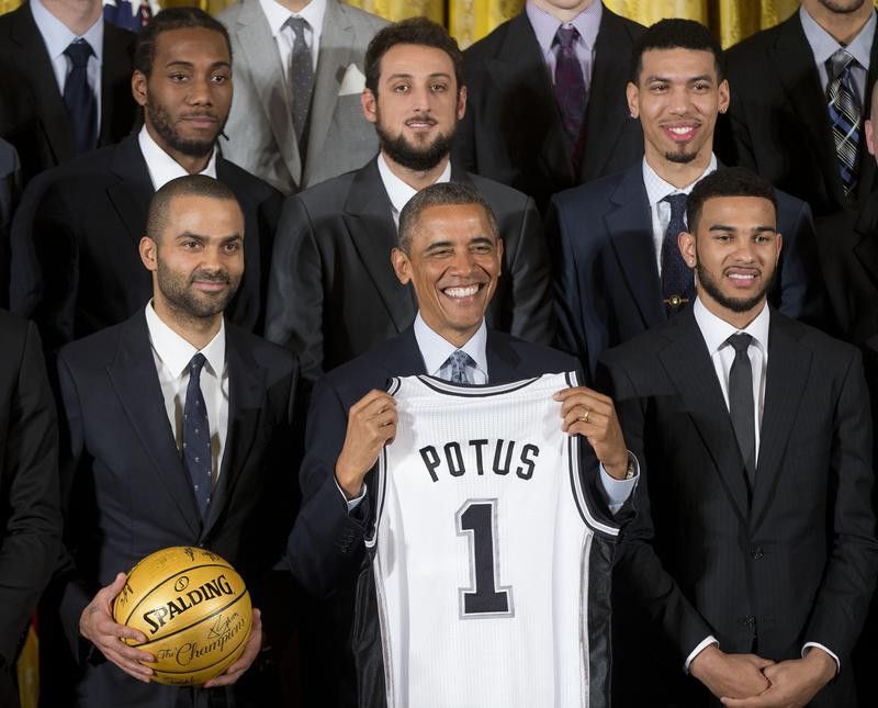Barack Obama with Spurs 2014 team