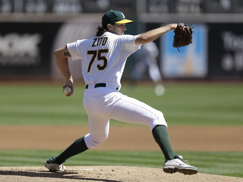 Barry Zito winds up