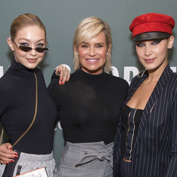 Gigi Hadid, left, Yolanda Hadid and Bella Hadid attend a book signing for Yolanda's memoir "Believe Me" at Barnes & Noble on Wednesday, Sept. 13, 2017, in New York. (Photo by Charles Sykes/Invision/AP)