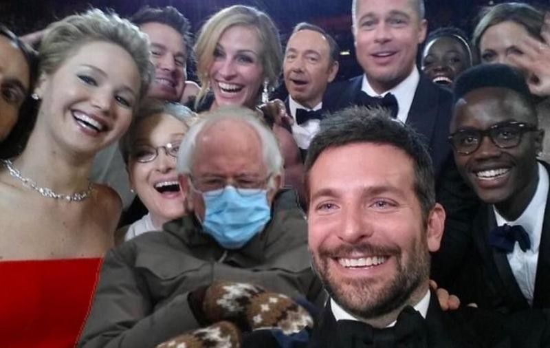 Bernie Sanders in Oscars Selfie