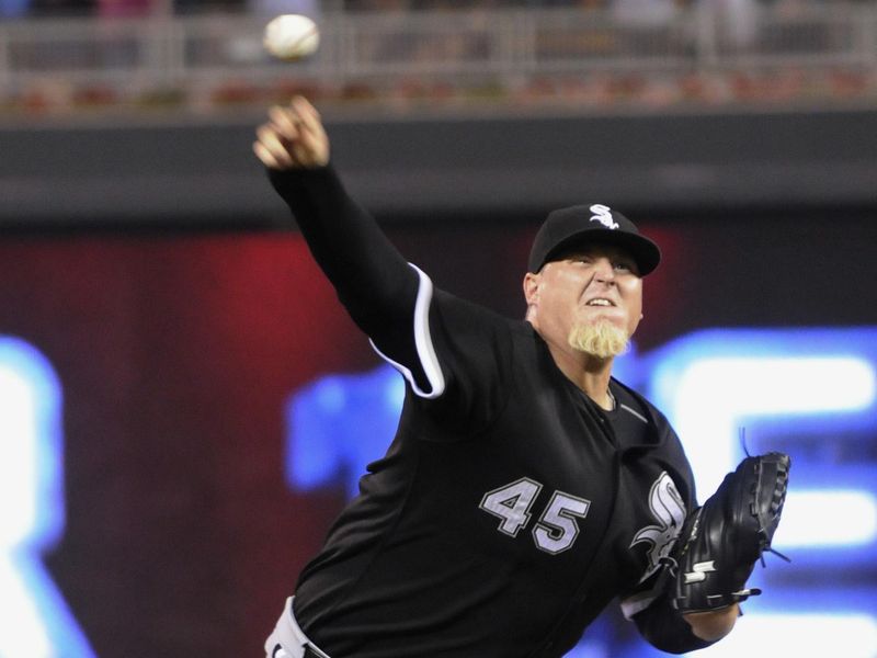 Chicago White Sox pitcher Bobby Jenks throws against Minnesota Twins
