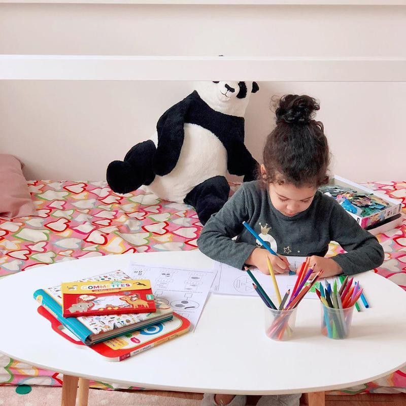Child coloring alone