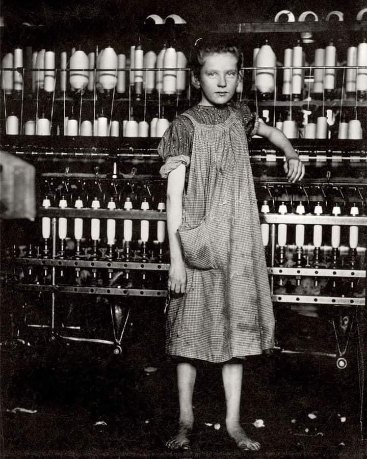 Child working in cotton mill