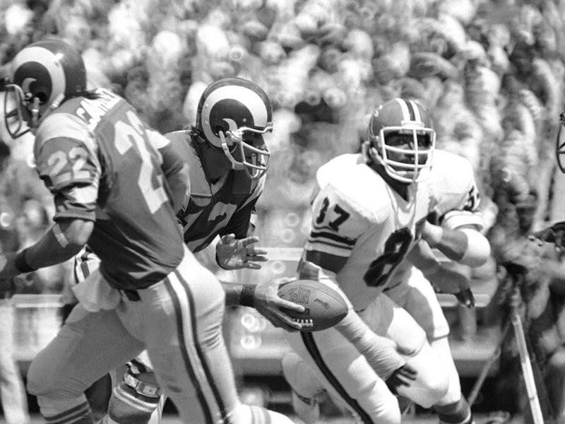Claude Humphrey playing against the Rams