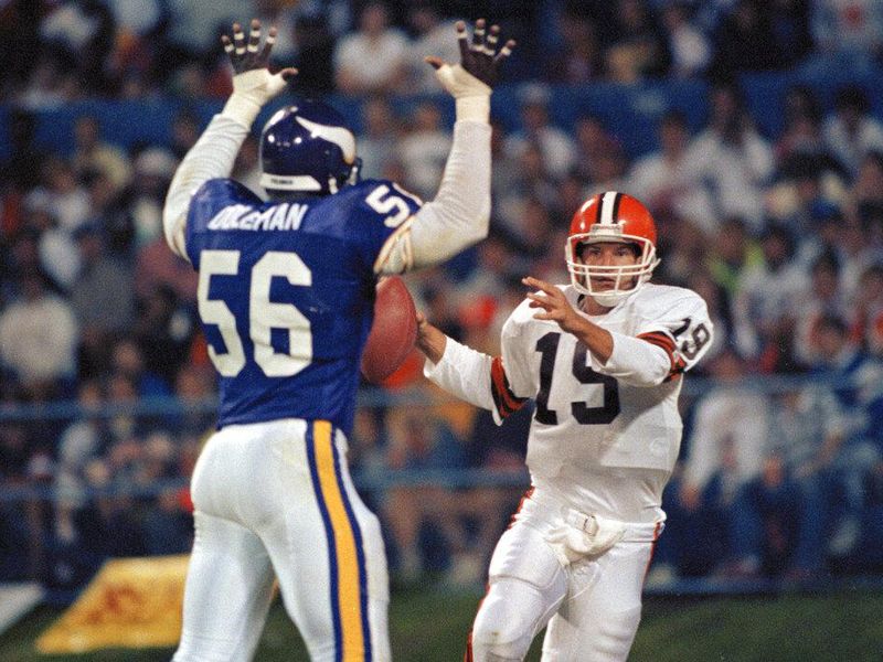 Cleveland Browns quarterback Bernie Kosar