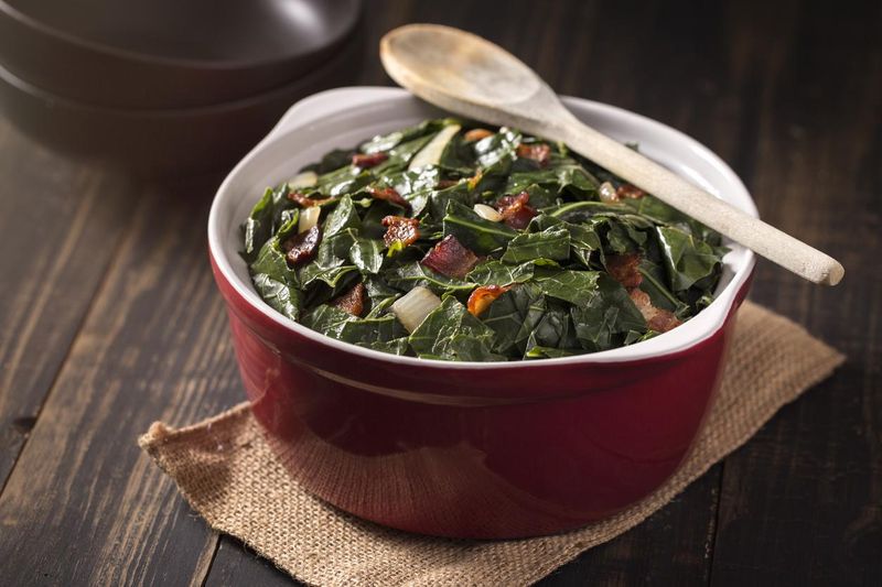 Collard greens with bacon and onions