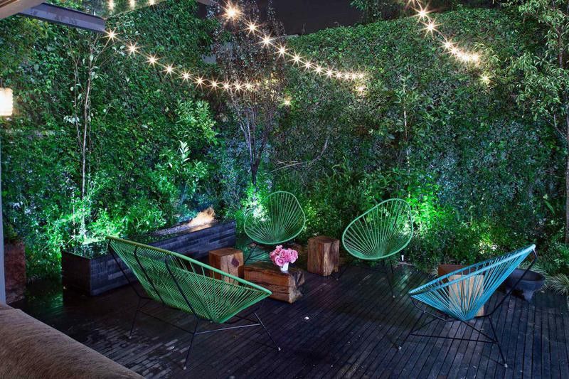 Contemporary deck garden design