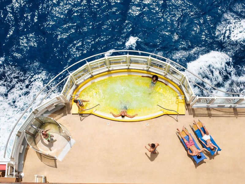 Cruise pool