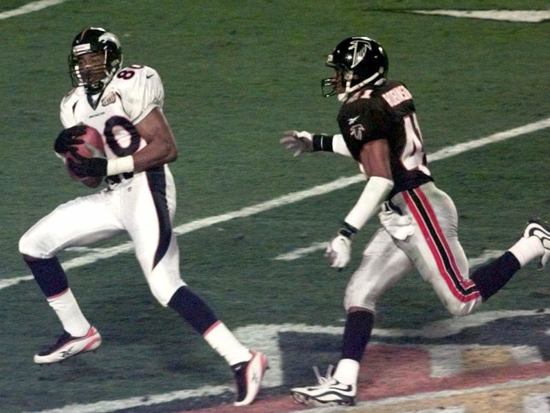 Denver Broncos wide receiver Rod Smith catches touchdown pass