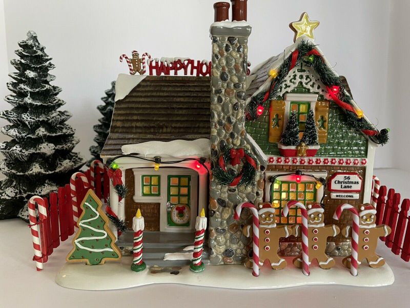 Department 56 Gingerbread House