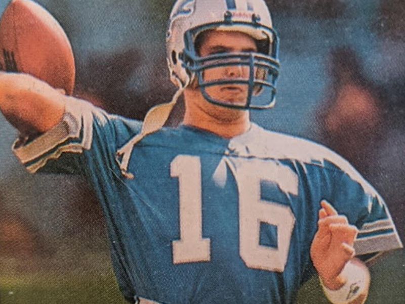 Detroit Lions quarterback Chuck Long