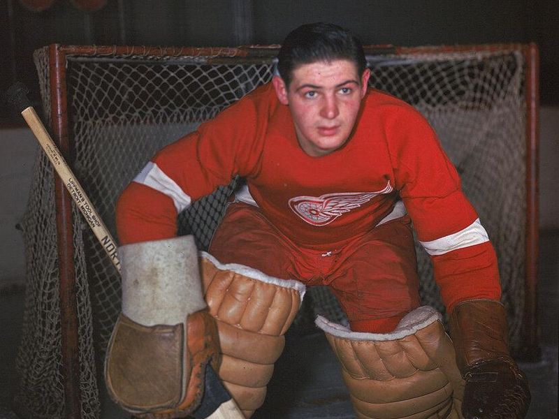 Detroit Red Wings goalie Terry Sawchuk