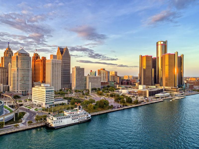 Detroit waterfront