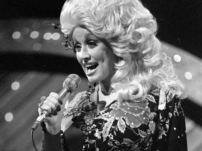 dolly parton 1977 country music awards