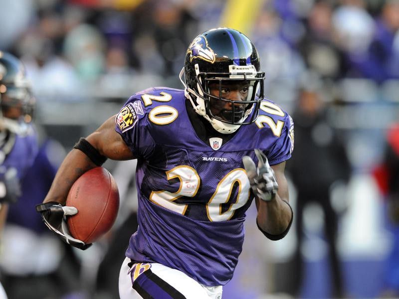 Ed Reed runs with ball after interception
