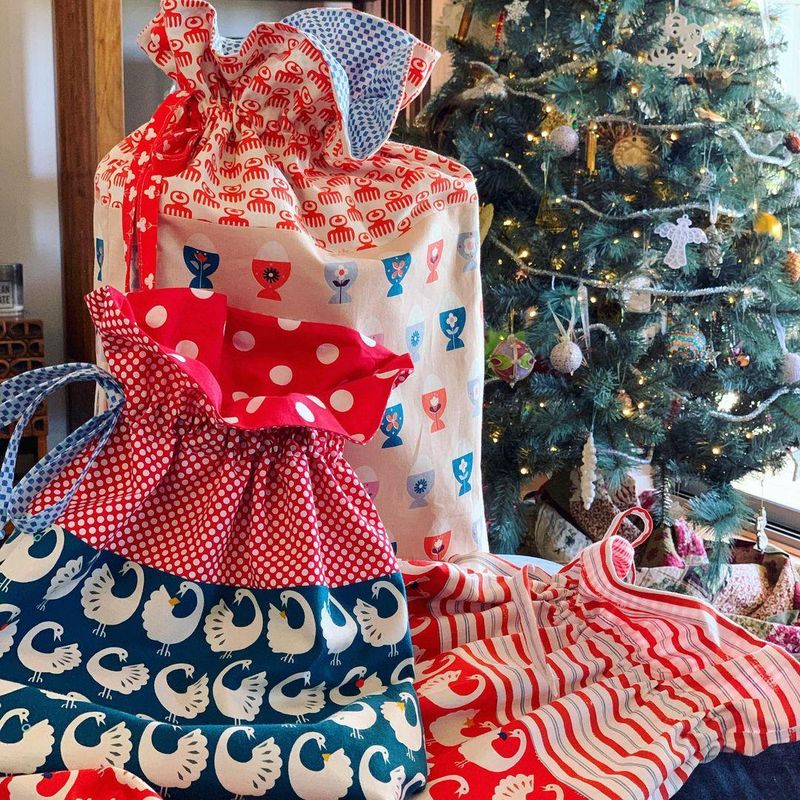 Fabric bag Christmas gift wraps