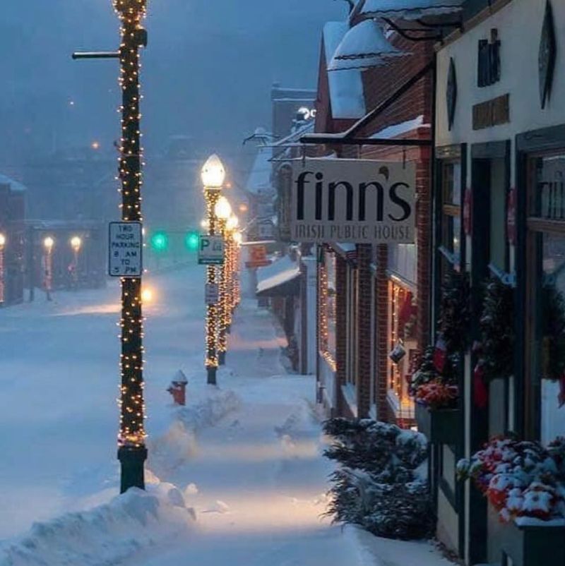 Finn's Irish Pub in Maine