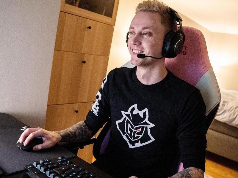G2 Esports player smiling