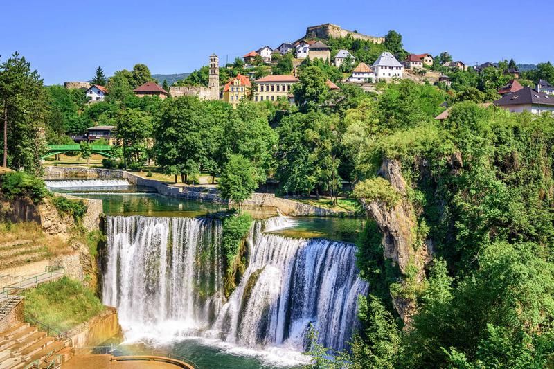 Go medieval AND chase waterfalls in Jajce.
