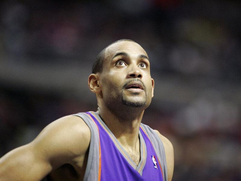 Grant Hill with the Phoenix Suns