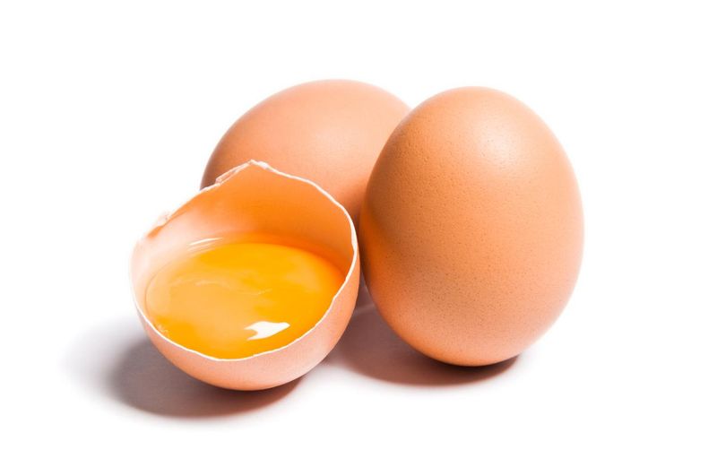 Group of brown raw eggs
