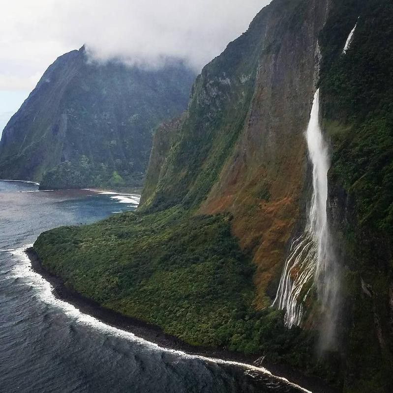 Hawaii Olo'upena falls