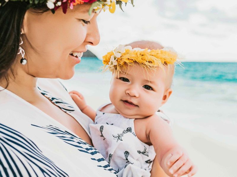 Hawaiian baby girl and mom