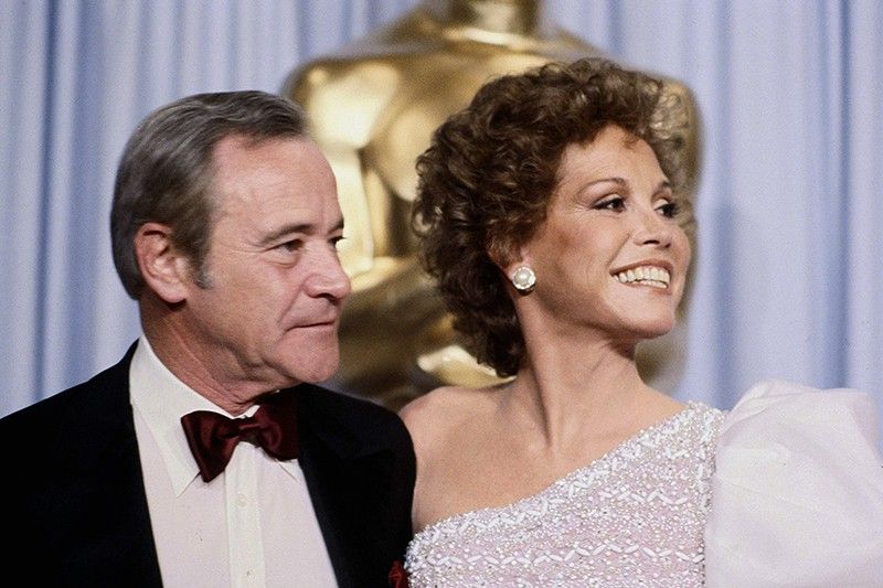 Jack Lemmon and Mary Tyler Moore
