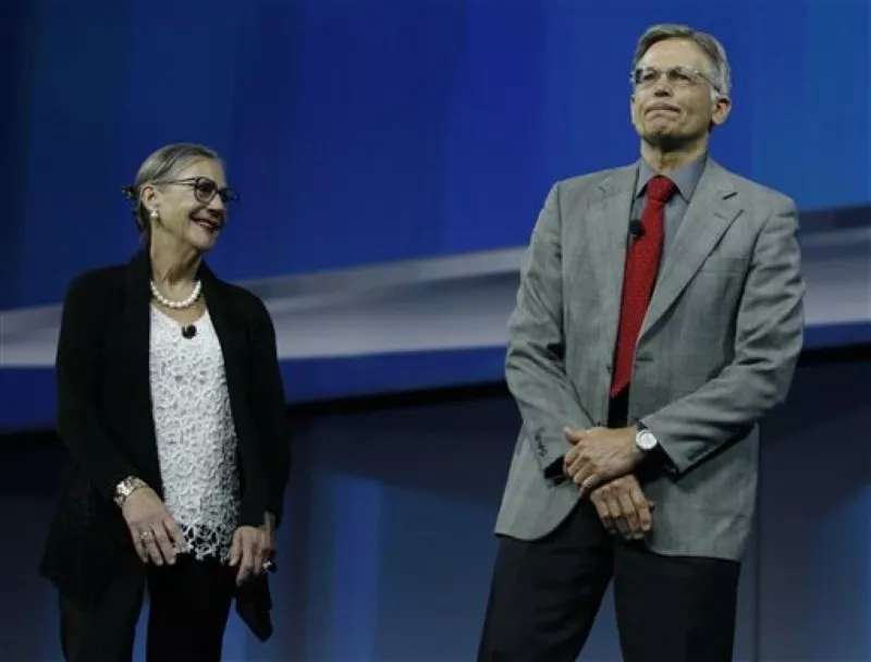 Alice Walton, left, and Arvest Bank chairman Jim Walton, right, in 2013.