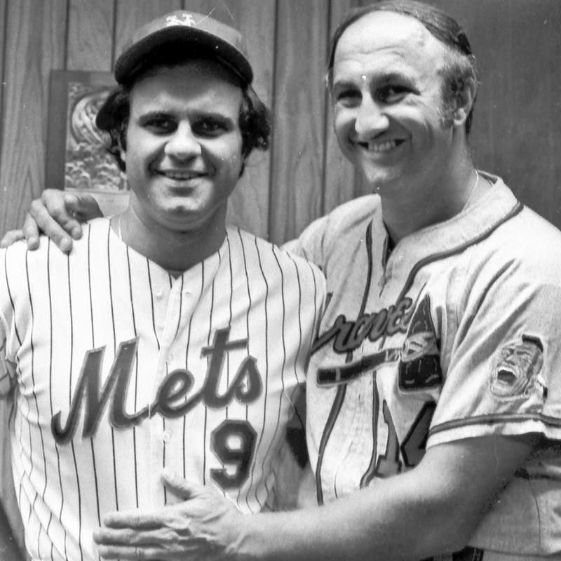 Joe Torre poses for photo with brother Frank Torre