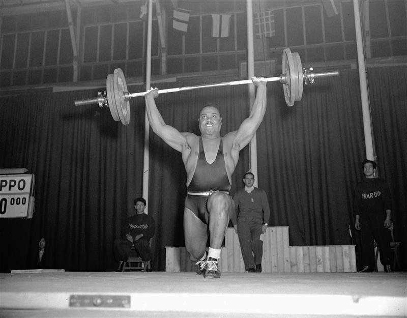 John Davis lifting