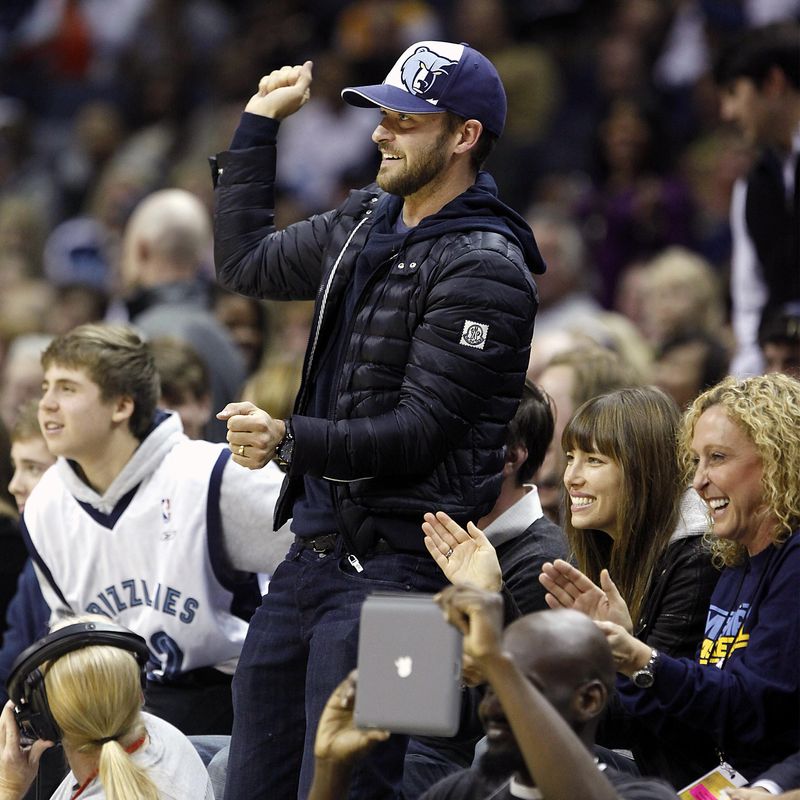 Justin Timberlake cheers
