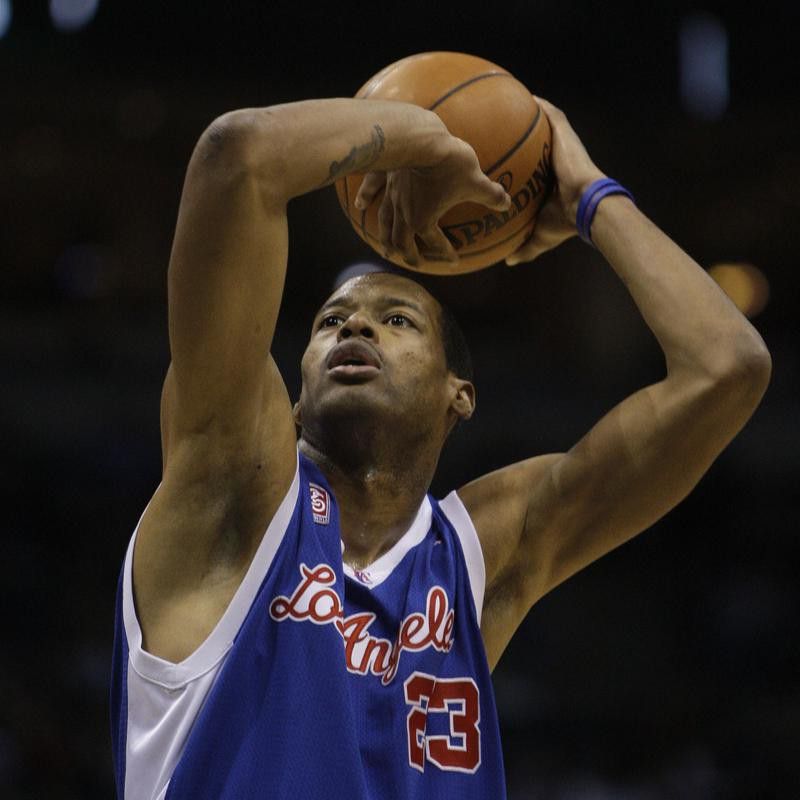 Marcus Camby shoots free throw