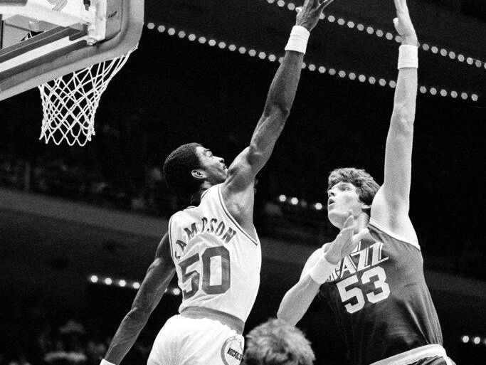 Mark Eaton was a tall NBA player