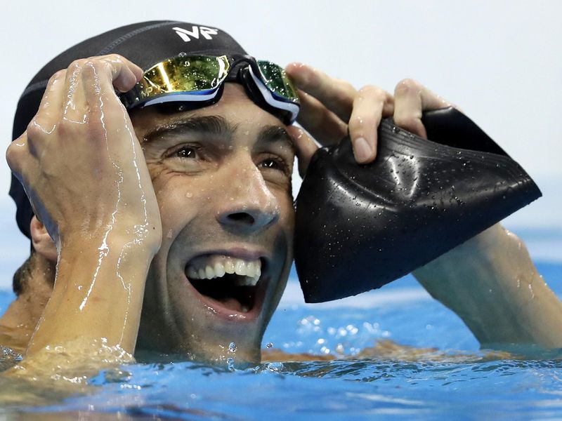 Michael Phelps reacts after men's 100-meter butterfly final in 2016