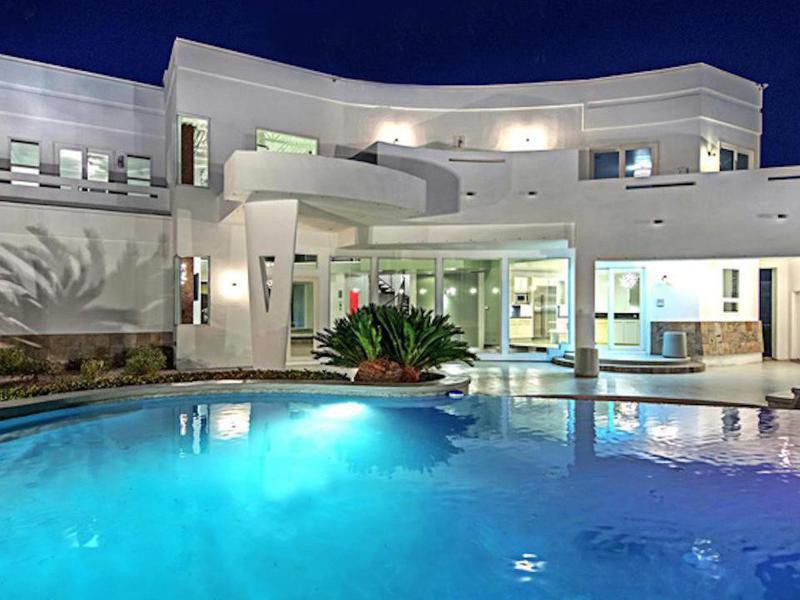 Mike Tyson's pool