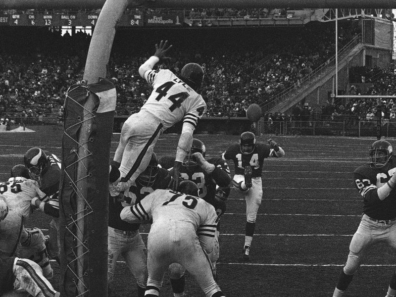 Minnesota Vikings kicker Fred Cox in action