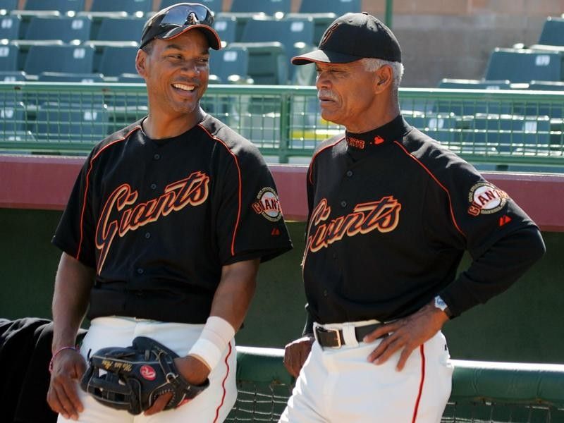 Moises Alou share moment at spring training workout in Arizona