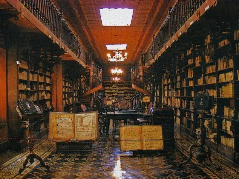 Monastery of San Francisco Library