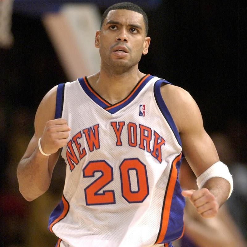 New York Knicks guard Allan Houston pumps fist