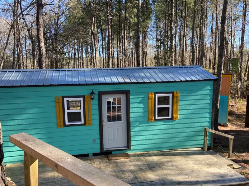 Off-grid tiny house in Riegelwood, North Carolina